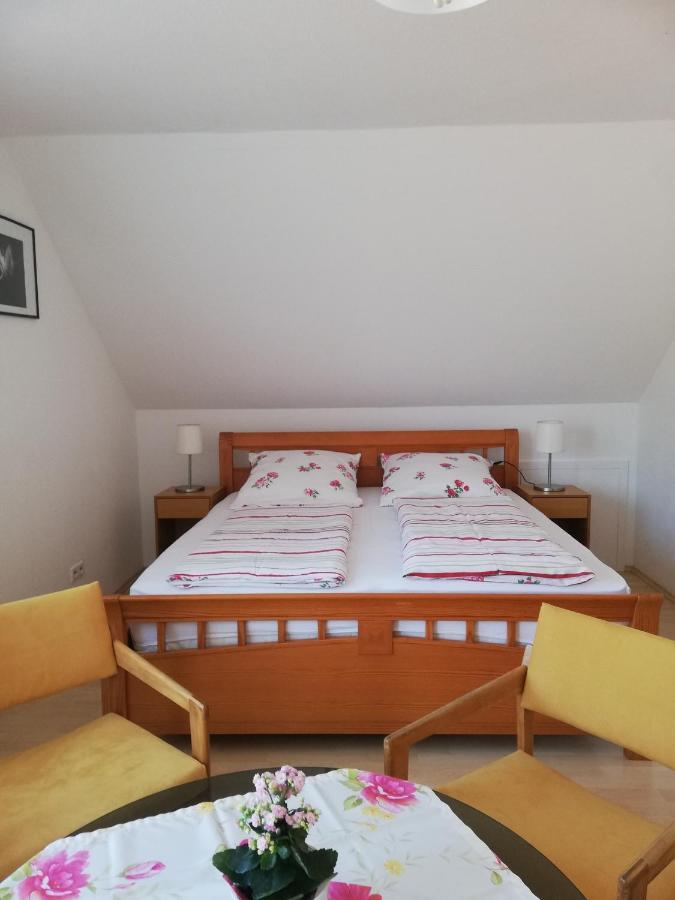 Ferienwohnung Am Bodensee Mit 3 Schlafzimmer Ueber 2 Etage Mit Kleine Balkon Bis 7 Personen อูเบอร์ลิงเงน ภายนอก รูปภาพ