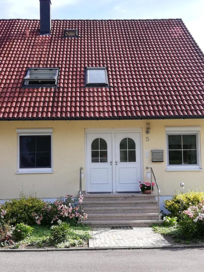 Ferienwohnung Am Bodensee Mit 3 Schlafzimmer Ueber 2 Etage Mit Kleine Balkon Bis 7 Personen อูเบอร์ลิงเงน ภายนอก รูปภาพ