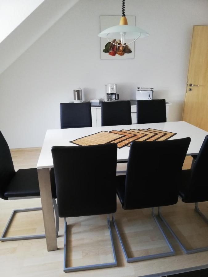 Ferienwohnung Am Bodensee Mit 3 Schlafzimmer Ueber 2 Etage Mit Kleine Balkon Bis 7 Personen อูเบอร์ลิงเงน ภายนอก รูปภาพ